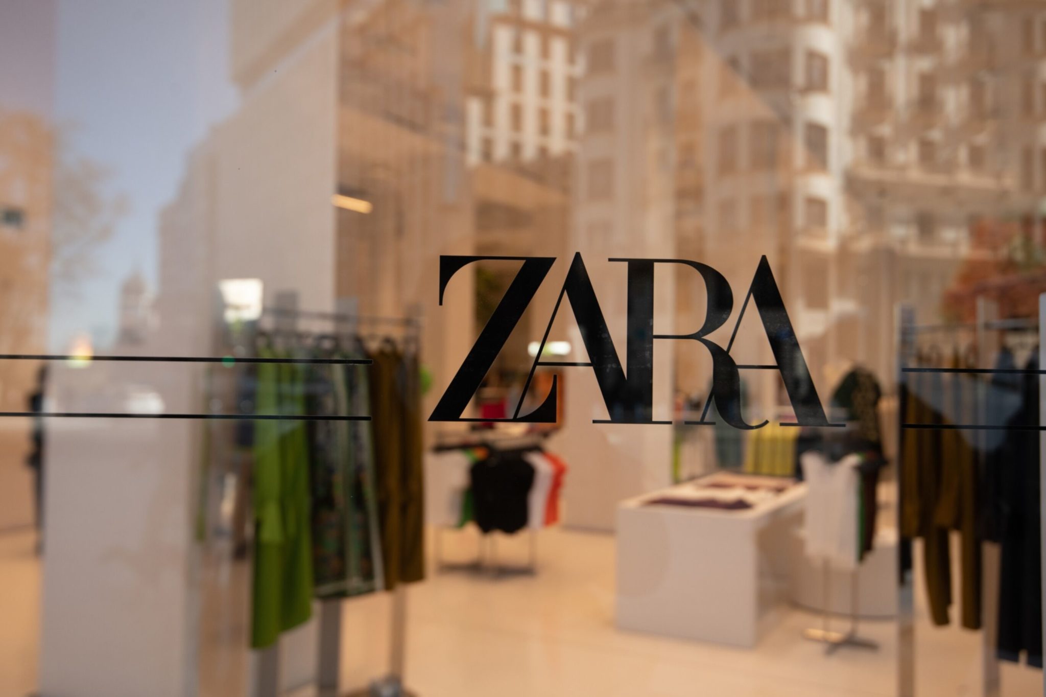 Zara: Trabalhe com Estilo: Oportunidades na Equipa Zara